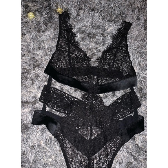 🖤Victoria’s Secret black lace teddy🖤 - Picture 7 of 10